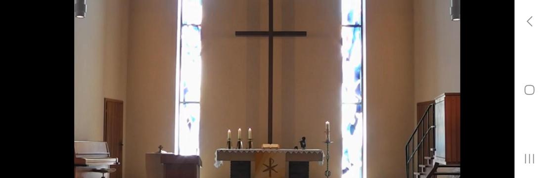 Dietrich-Bonhoeffer-Kirche von innen vor dem Entfernen der Bänke 2020
