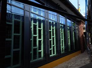 Dietrich-Bonhoeffer-Kirche Schortens-Heidmühle: Die neue Doppelverglasung der alten Kirchenfenster